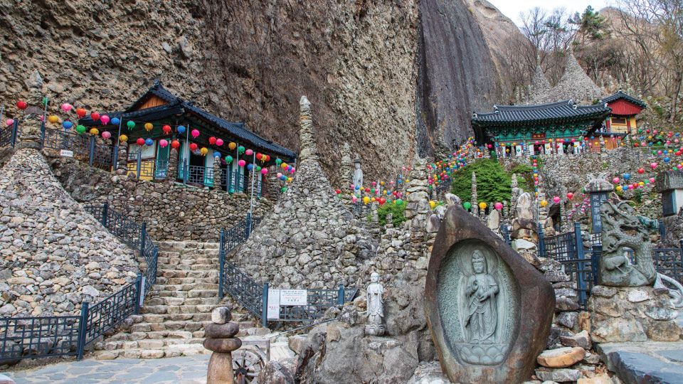 Maisan Temple and Hanok Village Tour